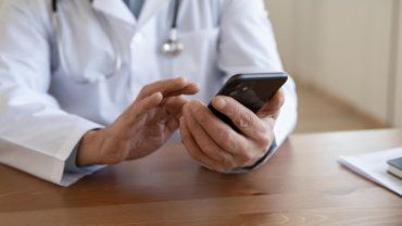 Praxisauflösung: Besonderheiten bei medizinischen Geräten und Akten